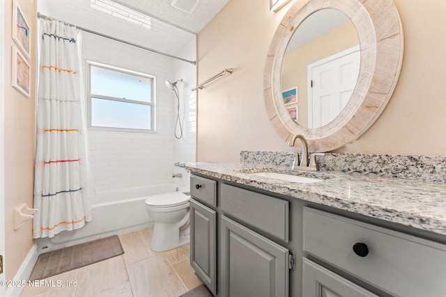 full bath with shower / tub combo with curtain, a textured ceiling, toilet, and vanity