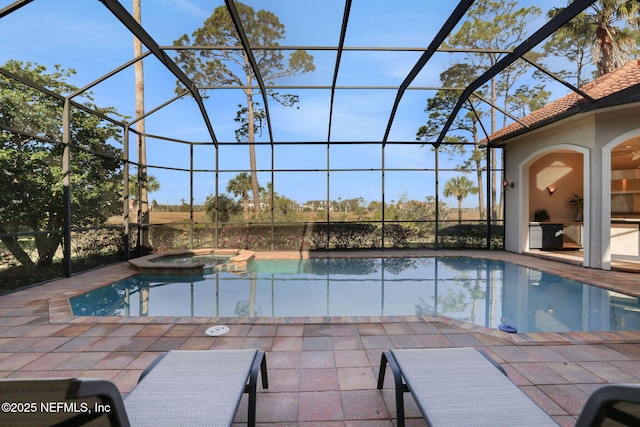 800 Hawks Nest Ct, Ponte Vedra Beach, FL 32082 - view of pool with a pool with connected hot tub, a patio area, and a lanai