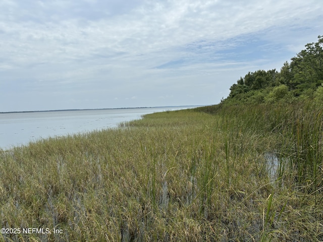 Listing photo 3 for 6001 Bird Island Dr, Lady Lake FL 32159