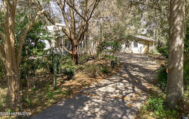 Listing photo 2 for 5241 Cruz Rd, Jacksonville FL 32207