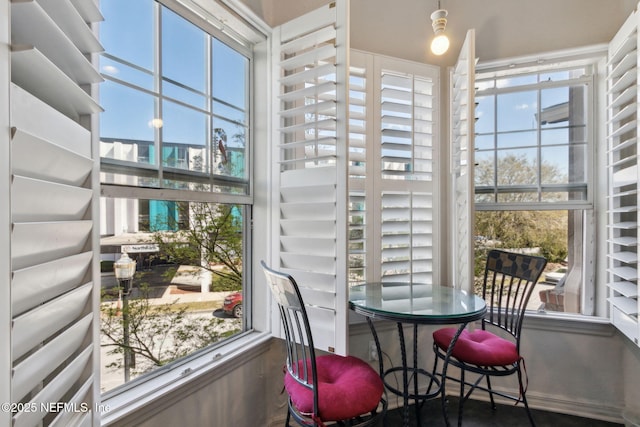 view of sunroom / solarium