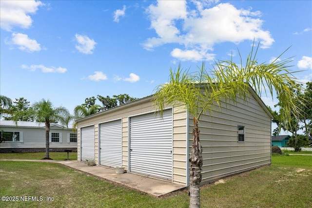 view of detached garage