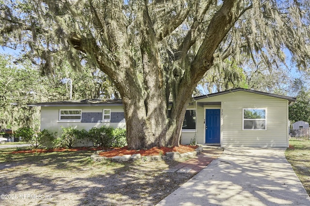 395 Arora Blvd, Orange Park, FL 32073 - view of single story home