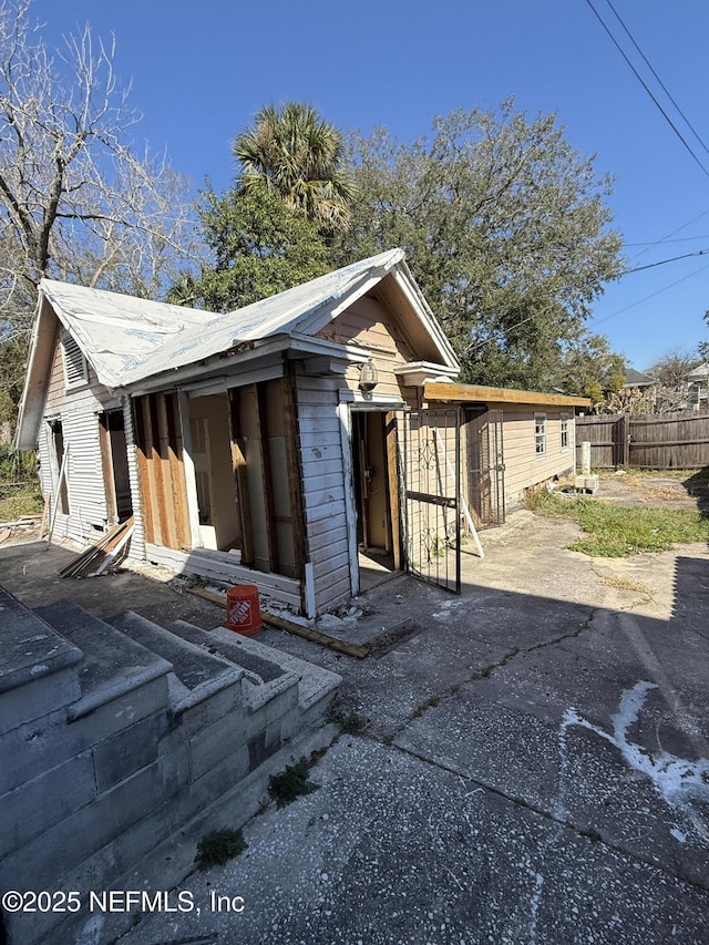 exterior space featuring fence