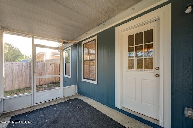 entrance to property with fence