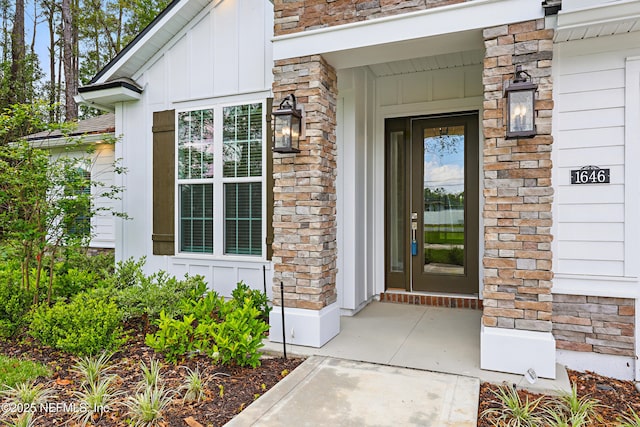 1646 County Road 315b, Green Cove Springs, FL 32043 - entrance to property with stone siding and board and batten siding