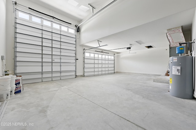 1646 County Road 315b, Green Cove Springs, FL 32043 - garage featuring electric water heater