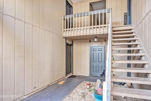 8880 Old Kings Rd S Unit 84, Jacksonville, FL 32257 - property entrance with a balcony
