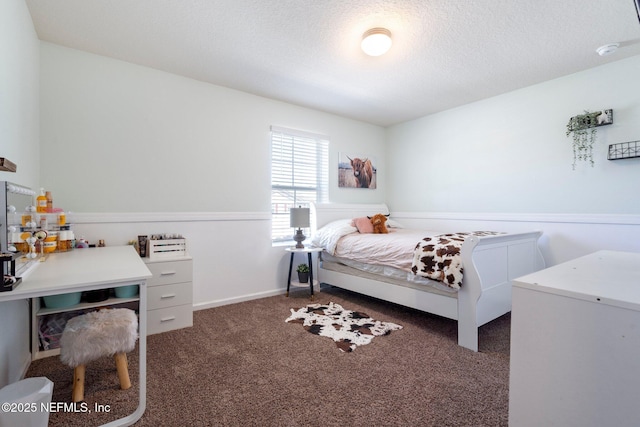 3214 Little Fawn Ln, Green Cove Springs, FL 32043 - carpeted bedroom featuring a textured ceiling and baseboards