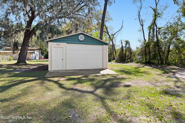 view of detached garage