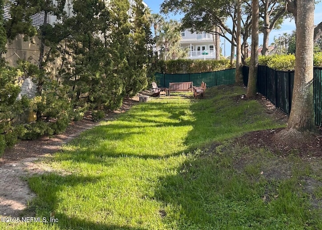 view of yard featuring fence