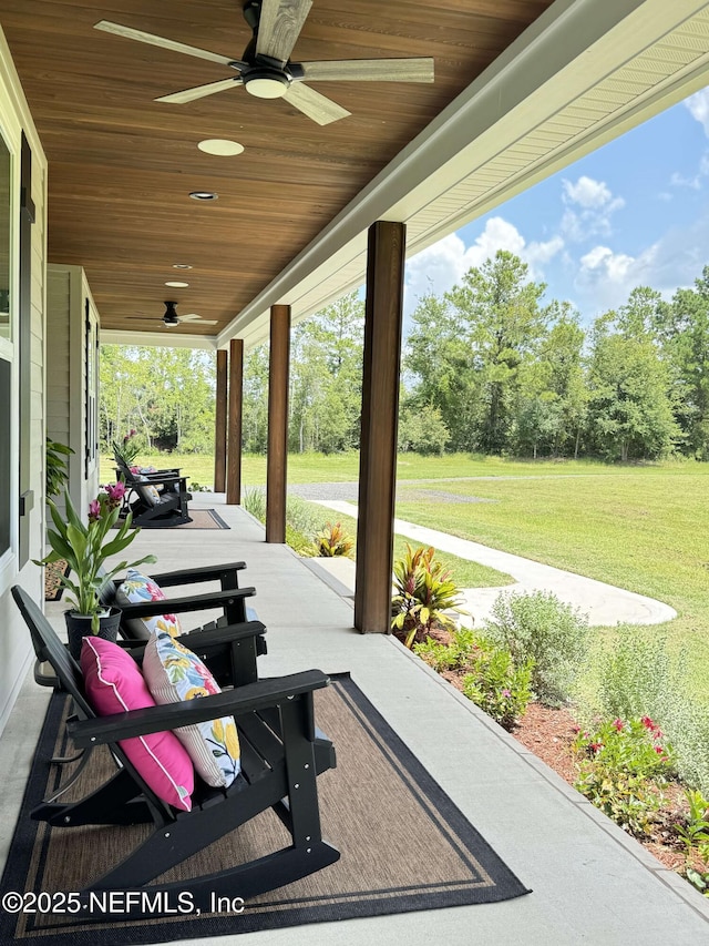 view of patio / terrace with a porch and ceiling fan