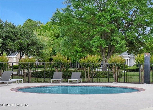 pool with fence