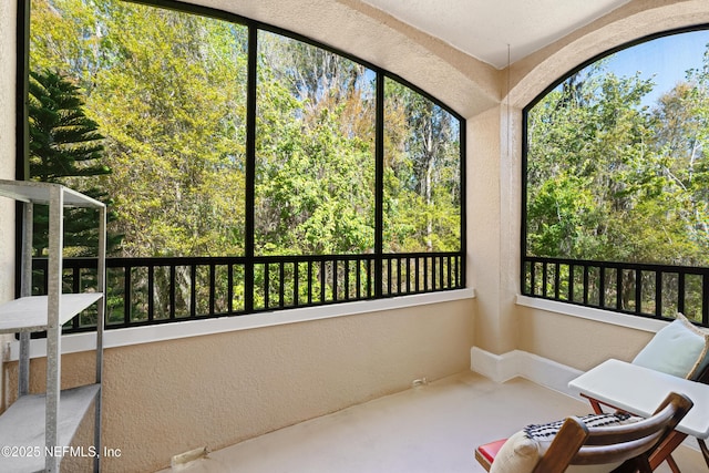 8539 Gate Pkwy W Unit 628, Jacksonville, FL 32216 - view of sunroom / solarium