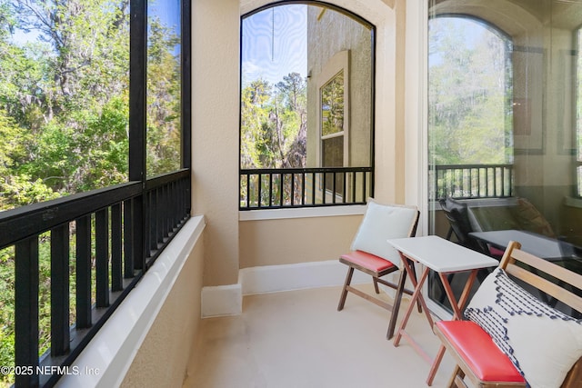 8539 Gate Pkwy W Unit 628, Jacksonville, FL 32216 - view of sunroom / solarium