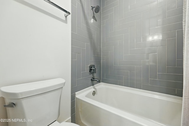 bathroom featuring toilet and shower / washtub combination