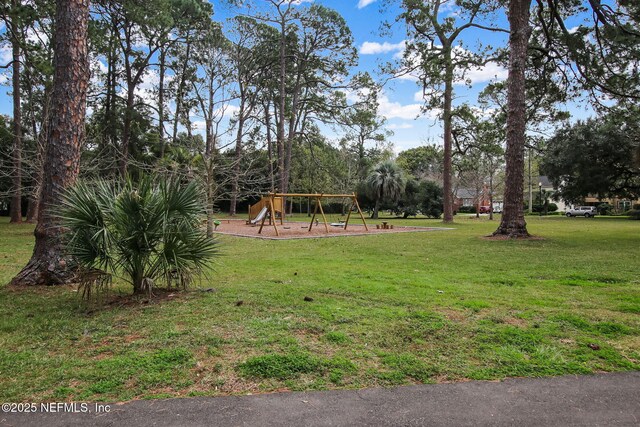 1007 Brierfield Dr, Jacksonville, FL 32205 - photo 32