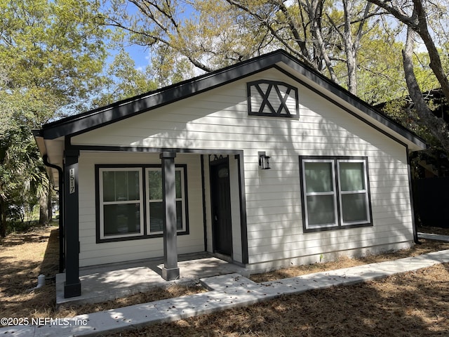 1517 W 33rd Rd, St, Jacksonville, FL 32209 - view of front facade with covered porch