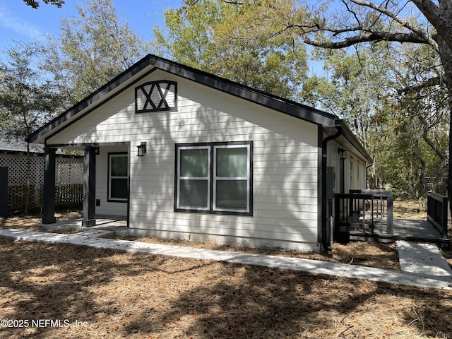 1517 W 33rd Rd, St, Jacksonville, FL 32209 - view of front of house featuring a deck