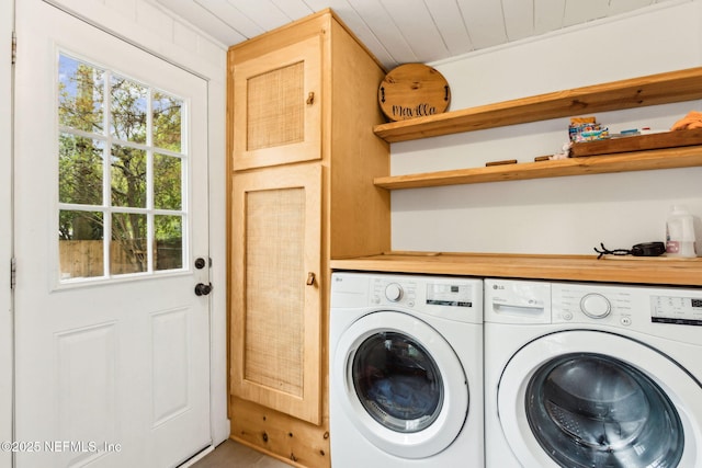 1171 Scotten Rd, Jacksonville, FL 32205 - washroom with wood ceiling, laundry area, and washer and clothes dryer
