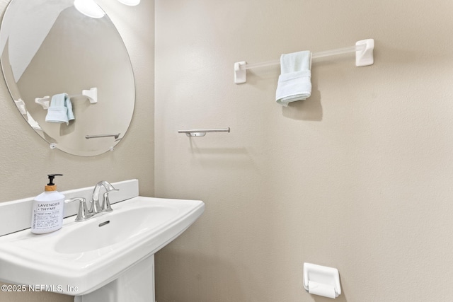 11066 Castlemain Cir, Jacksonville, FL 32256 - bathroom with a sink
