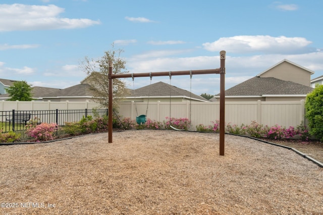 7686 Merchants Way, Jacksonville, FL 32222 - view of yard with a fenced backyard