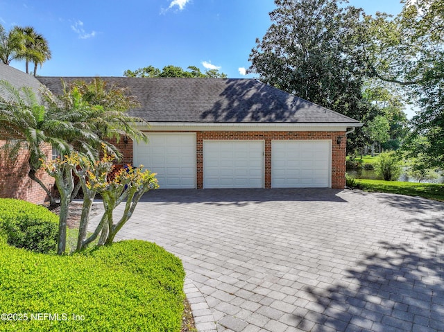 6260 Highlands Ct, Ponte Vedra Beach, FL 32082 - garage featuring decorative driveway
