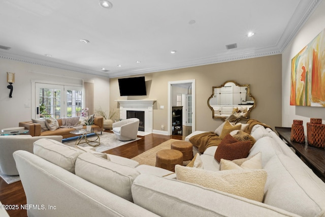 6260 Highlands Ct, Ponte Vedra Beach, FL 32082 - living room featuring dark wood-type flooring, crown molding, recessed lighting, a fireplace with flush hearth, and baseboards
