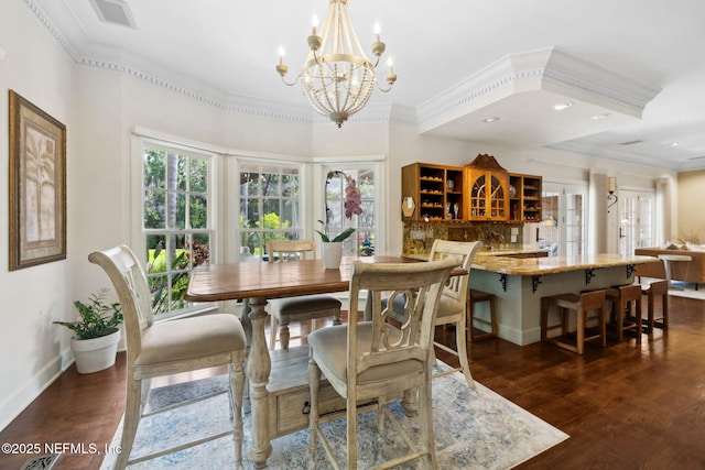 6260 Highlands Ct, Ponte Vedra Beach, FL 32082 - dining room with crown molding, dark wood-style floors, recessed lighting, a chandelier, and baseboards