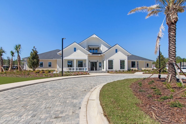 75586 Pondside Ln, Yulee, FL 32097 - view of building exterior with curved driveway
