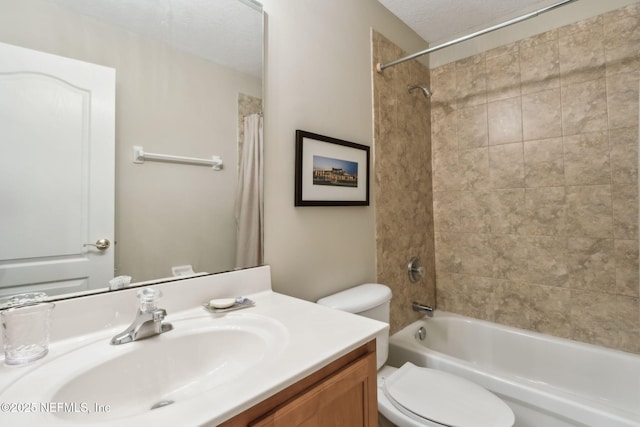 95062 Mackinas Cir, Fernandina Beach, FL 32034 - full bath with toilet, vanity, shower / tub combo with curtain, and a textured ceiling