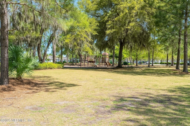 11 Flint St, Saint Johns, FL 32259 - view of home's community featuring a yard