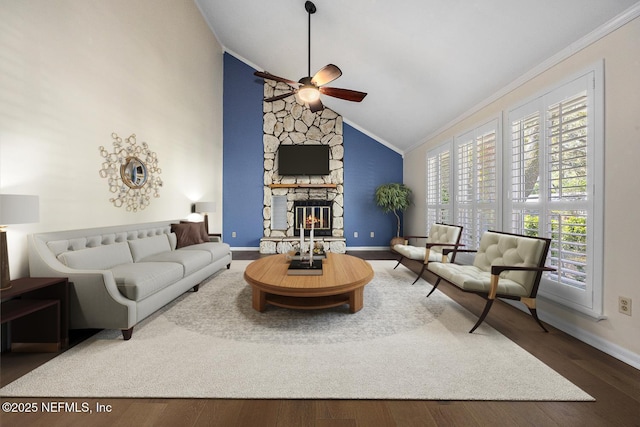 769 Sandy Oaks Ct, Ponte Vedra Beach, FL 32082 - living room with crown molding, a ceiling fan, vaulted ceiling, healthy amount of natural light, and baseboards