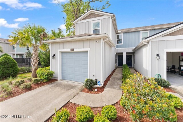 246 Aralia Ln, Jacksonville, FL 32216 - photo 2