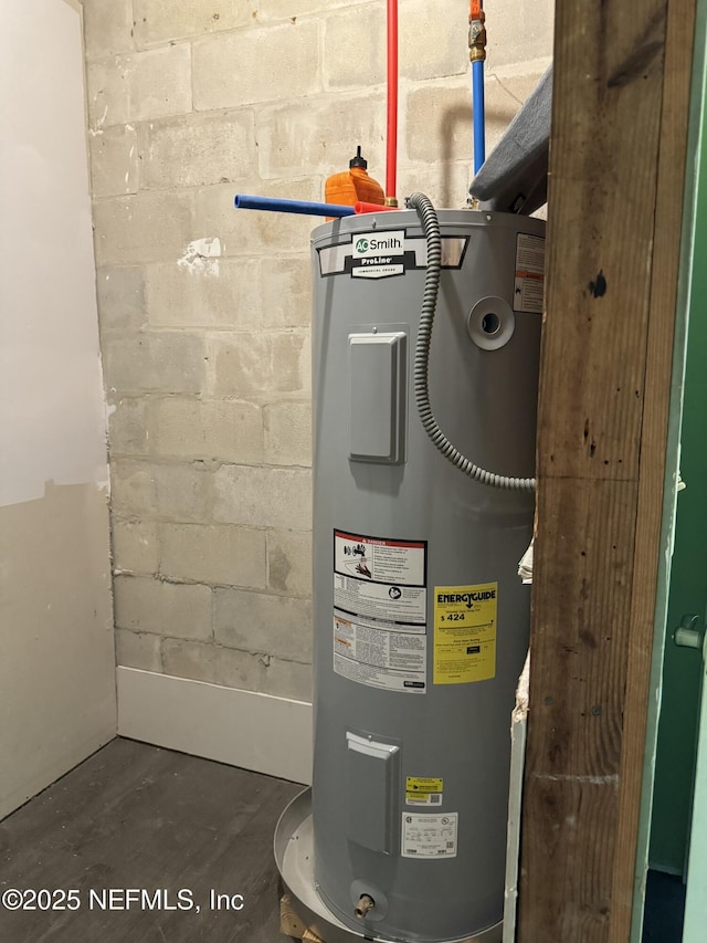 1103 Palm Cir, Jacksonville Beach, FL 32250 - utility room with electric water heater