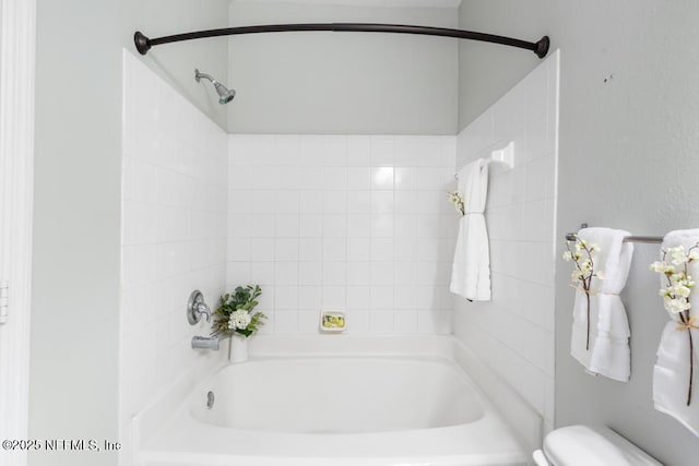 7800 Point Meadows Dr Unit 123, Jacksonville, FL 32256 - full bathroom with shower / washtub combination and toilet