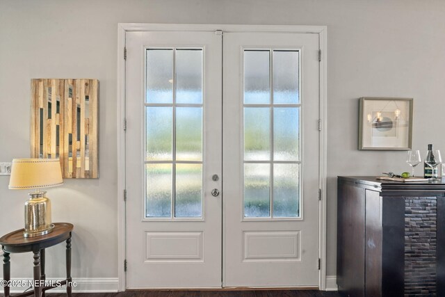 211 Bronson Pkwy, Saint Augustine, FL 32095 - doorway featuring baseboards