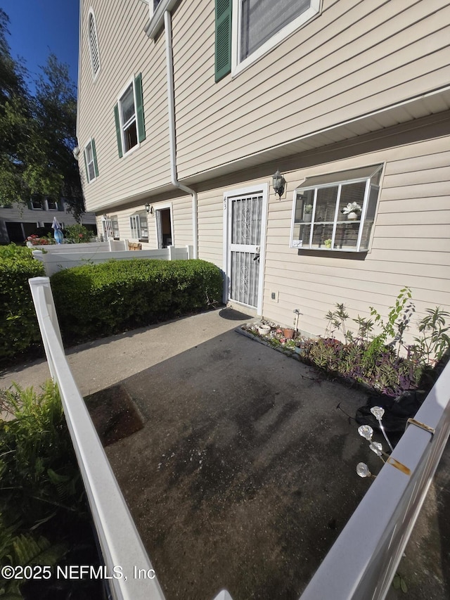 111 E 1st St Unit 43, Jacksonville, FL 32206 - photo 2