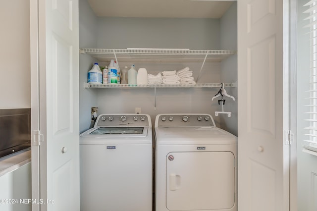 539 Upper 8th Ave S, Jacksonville Beach, FL 32250 - washroom with washer and dryer and laundry area