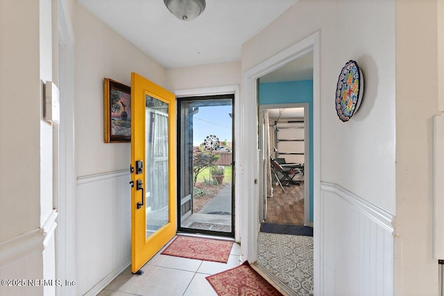 1202 Wolfe St, Jacksonville, FL 32205 - entrance foyer with wainscoting