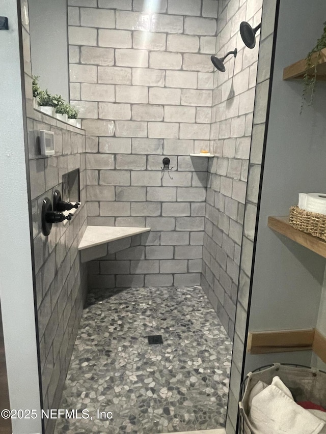 104 W Grandview Dr, East Palatka, FL 32131 - full bath with tiled shower
