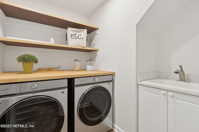 4520 Swilcan Bridge Ln N, Jacksonville, FL 32224 - washroom with washing machine and dryer and a sink