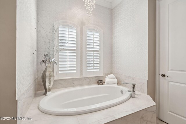 464 Deer Valley Dr, Ponte Vedra, FL 32081 - bathroom featuring a chandelier and a garden tub