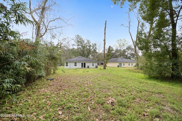 1832 Navaho Ave, Jacksonville, FL 32210 - view of yard