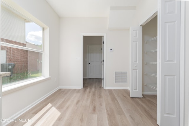 2895 Cross Creek Dr, Green Cove Springs, FL 32043 - interior space with baseboards, visible vents, and light wood-style flooring