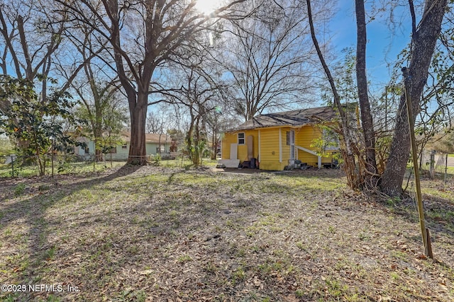 1533 W 16th St, Jacksonville, FL 32209 - view of yard featuring entry steps and fence