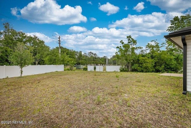 7271 Gateway Ct, Jacksonville, FL 32219 - view of yard with fence