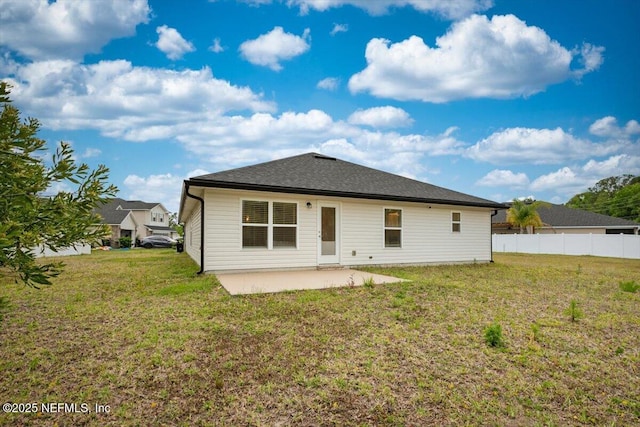 7271 Gateway Ct, Jacksonville, FL 32219 - back of property featuring a patio