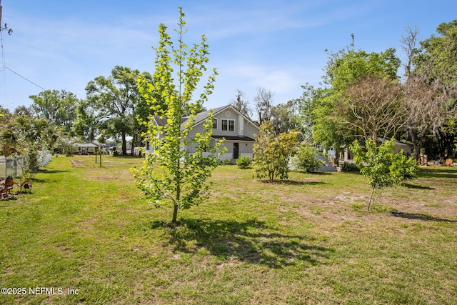 2541 Grand St, Jacksonville, FL 32208 - view of yard