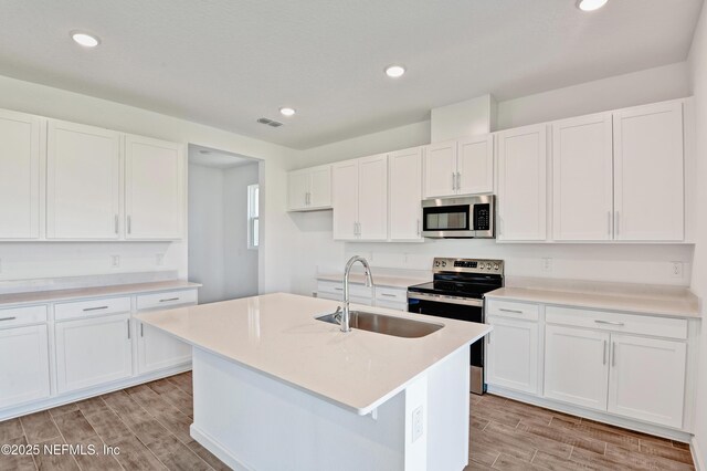 1745 Carnelian St, Deland, FL 32720